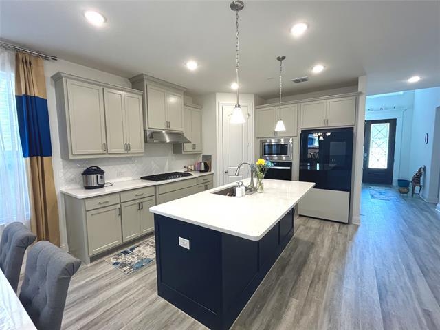 Building Photo - 3121 Casablanca St