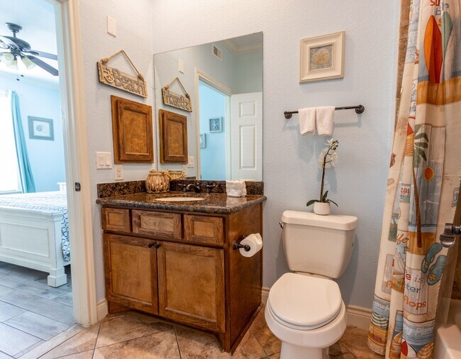 Building Photo - 7000 Seawall Blvd