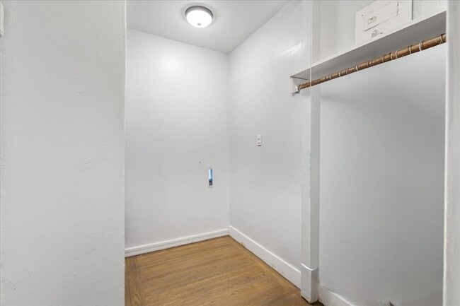 Building Photo - 2672 77th Ave