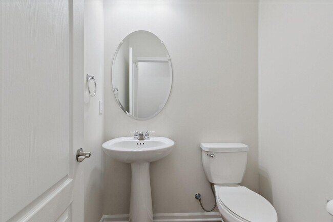 Building Photo - 737 Haywood Dr