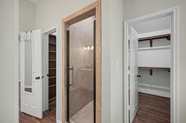 Building Photo - 13314 Enchanted Way