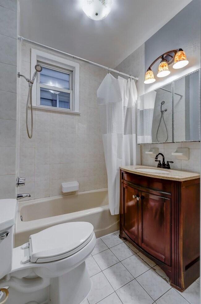 Building Photo - 295 Avenue C