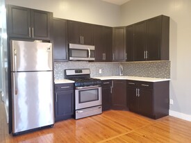 Building Photo - 581 Bramhall Ave