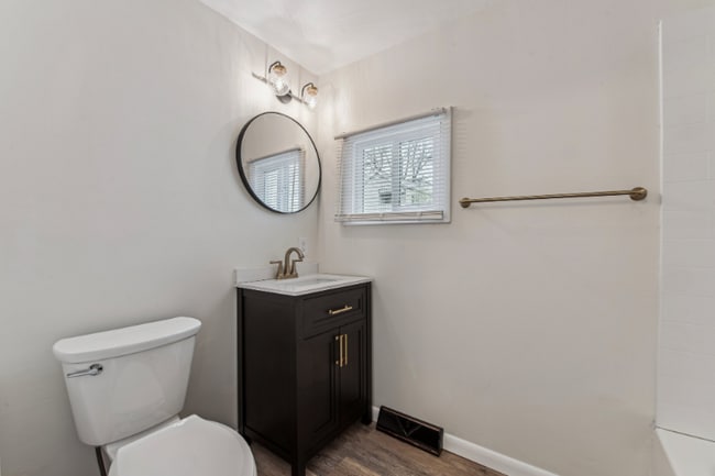 Building Photo - 761 W Otterman St