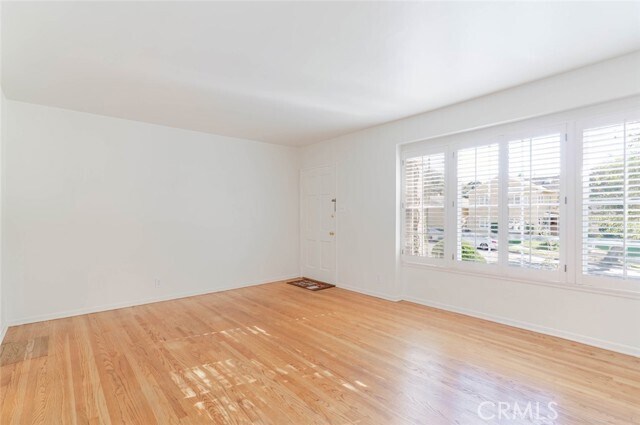 Building Photo - 1305 E Glenoaks Blvd