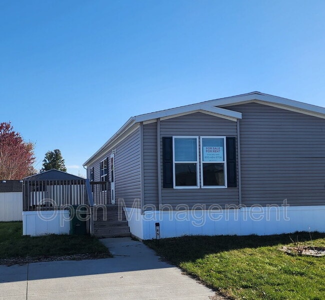 Building Photo - 511 E 1st St