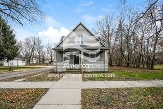 Building Photo - 237 W Garfield Ave