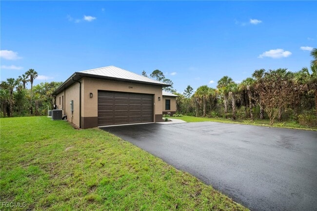 Building Photo - 3244 32nd Ave SE