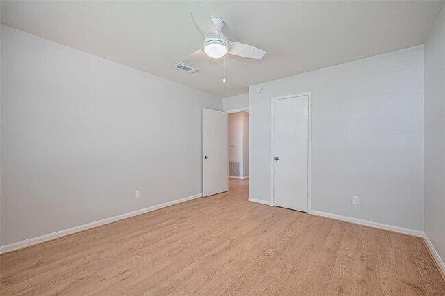 Building Photo - 2530 Bandelier Dr