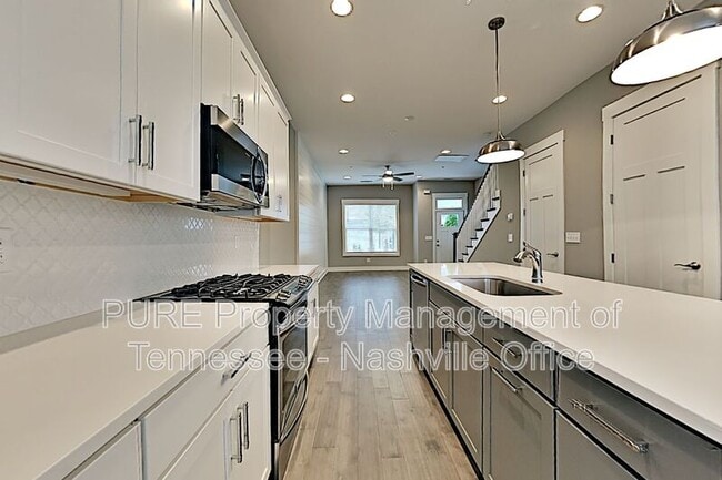 Building Photo - 430 Merritt Ave
