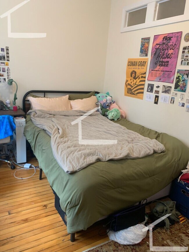 Building Photo - SAint Paul St near BU,  Nice 3 bed Super c...