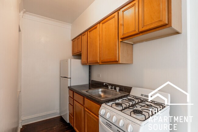 Primary Photo - 4641 N Paulina St