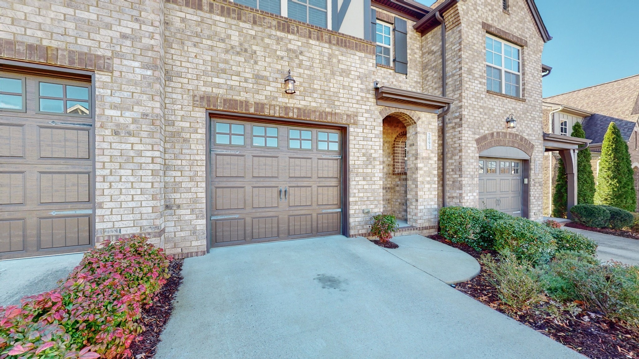 Building Photo - 2093 Newark Ln