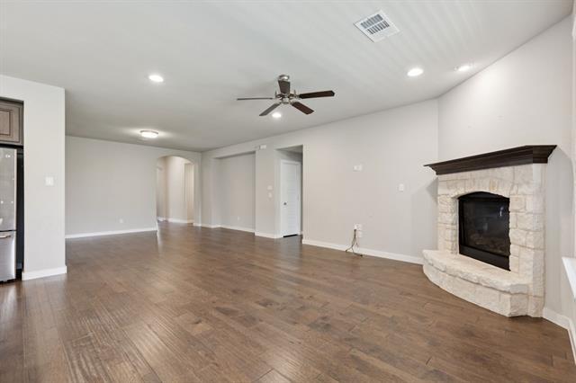 Building Photo - 1733 Lark Ln