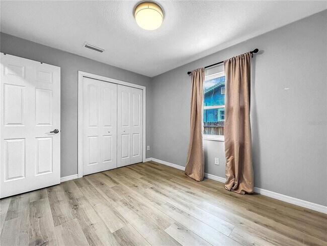 Building Photo - 6809 S Himes Ave