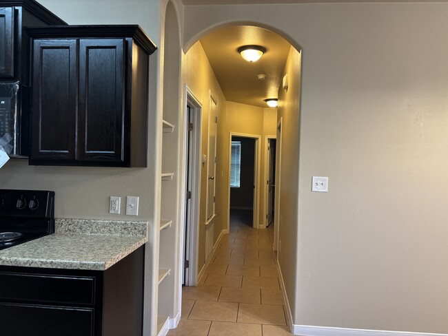 Building Photo - 4510 Cambridge Dr