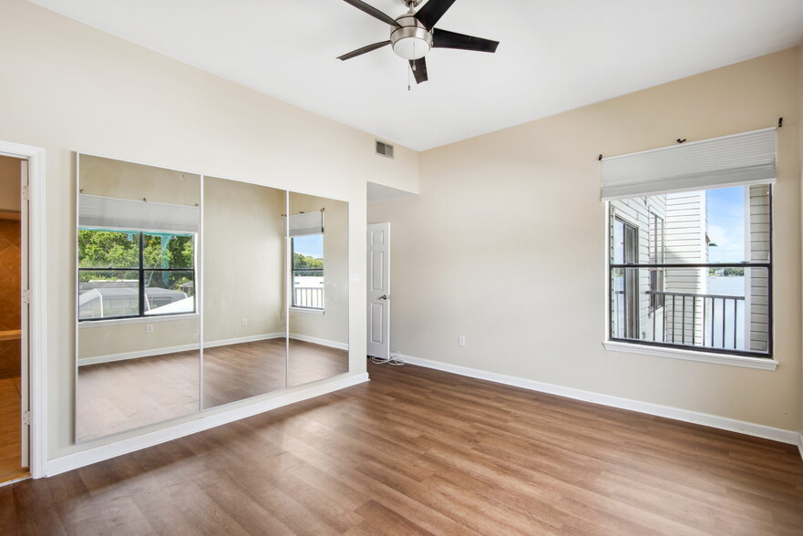 Building Photo - 3127 W Sligh Ave