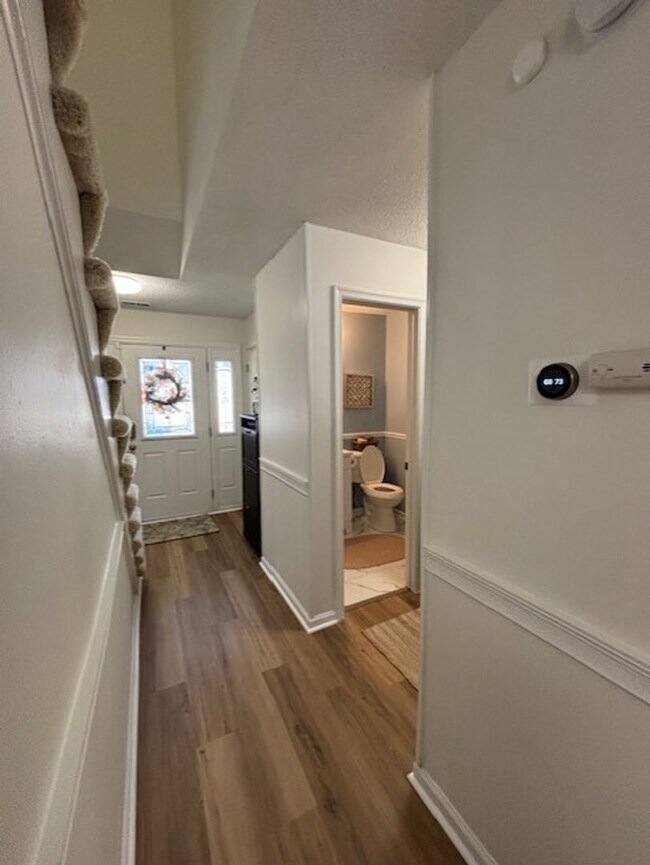 Building Photo - Glenwood