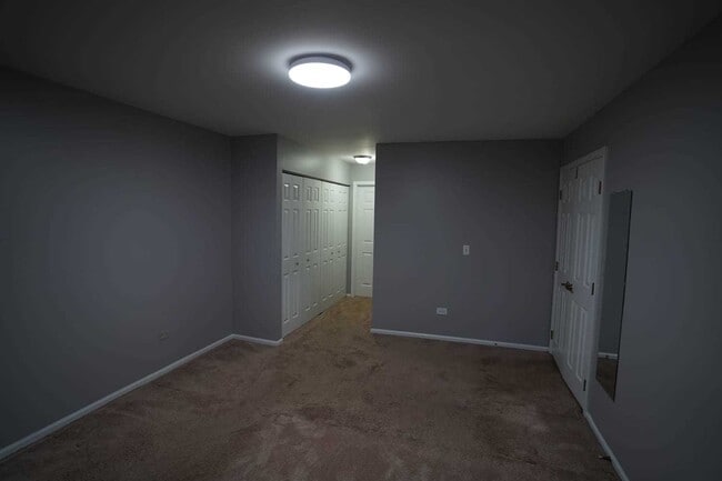 Building Photo - 361 Farnsworth Ct