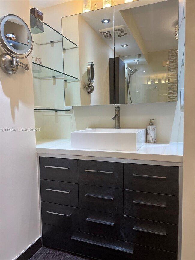 Building Photo - 251 174th St