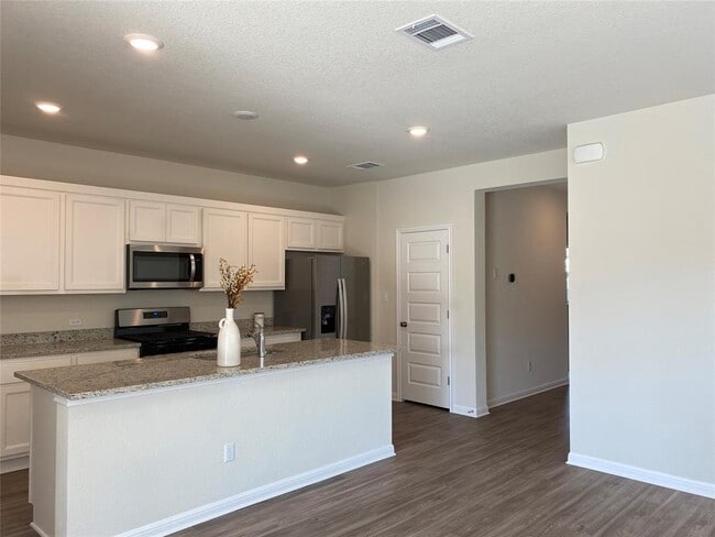 Building Photo - 2408 Oscar Eli Pl