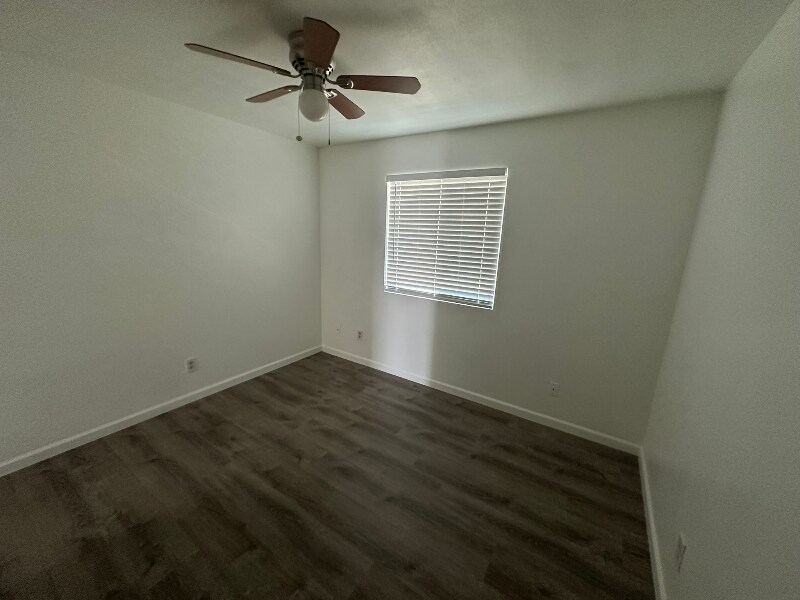 Building Photo - 748 E Joan De Arc Ave