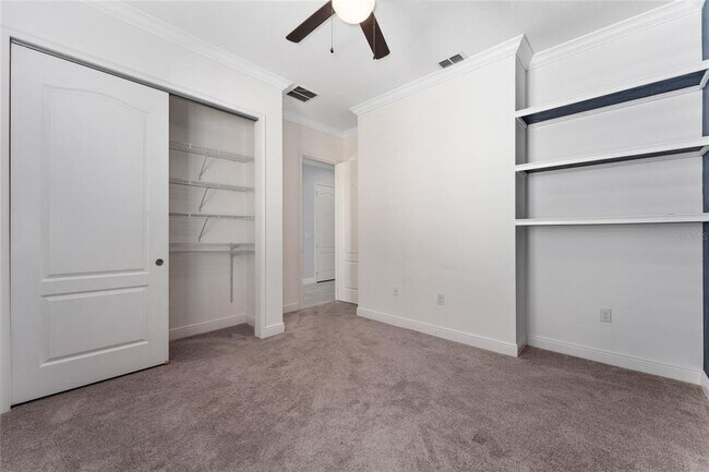 Building Photo - 4904 W Fountainwood Dr