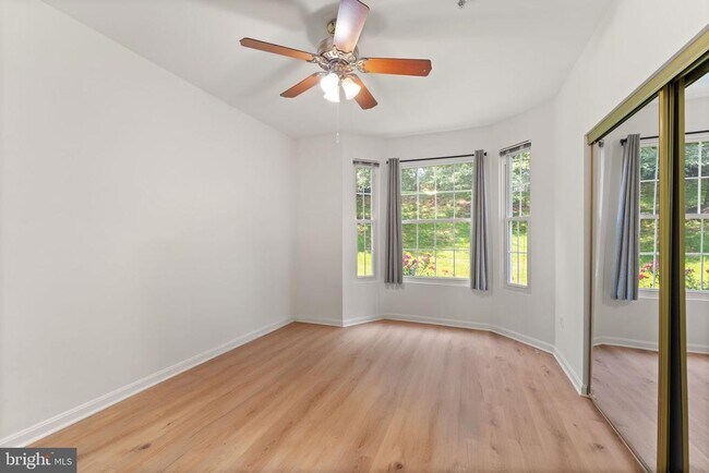 Building Photo - 20453 Chesapeake Square