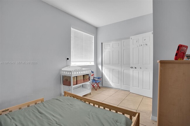 Building Photo - 850 Sorrento Dr