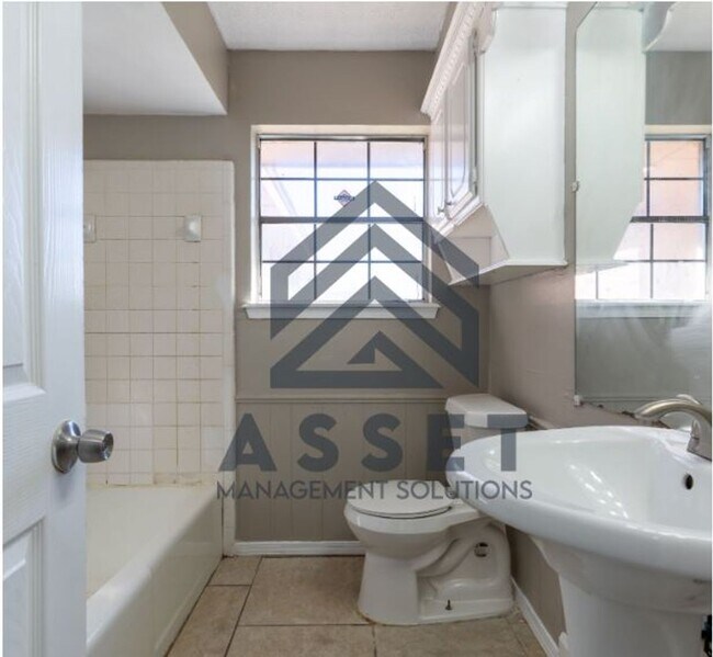 Building Photo - 4613 Cinderella Dr