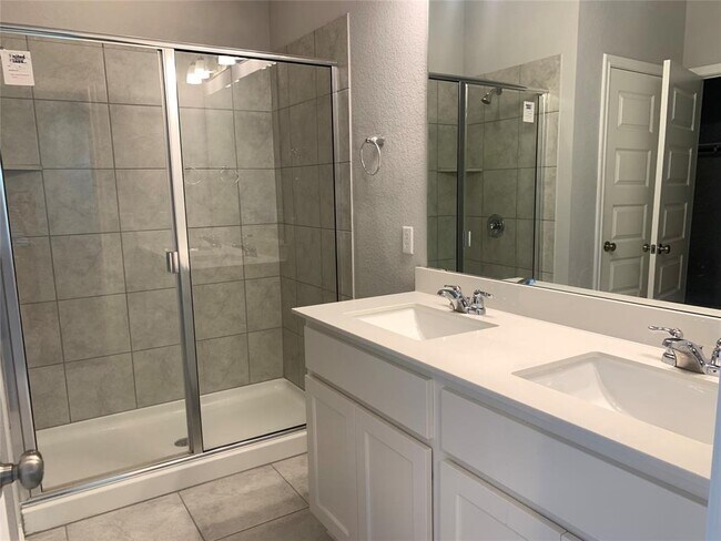 Building Photo - 241 Syrah Ct
