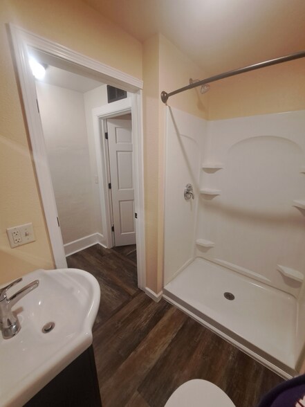 Bathroom 2 - 204 Edna St