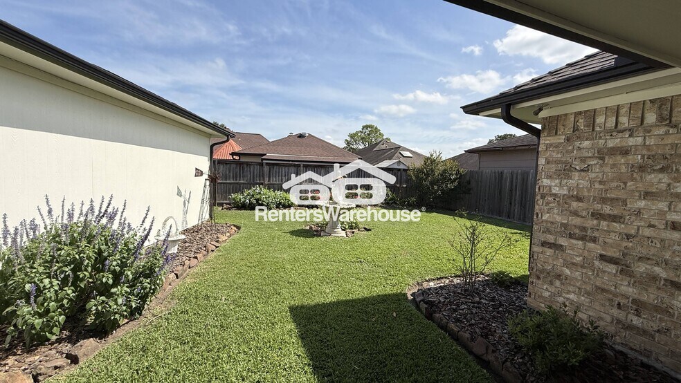 Building Photo - 6223 Denmark Dr
