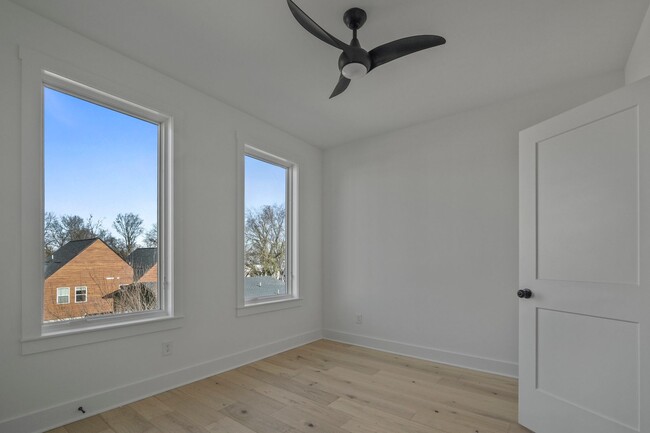 Building Photo - Available March Move In!!! Beautiful 3 Bedroom, 3.5 Bath Townhouse in East Nashville! Rooftop dec...