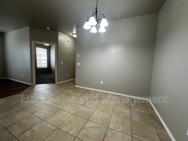 Building Photo - 1316 Garden Gate Dr