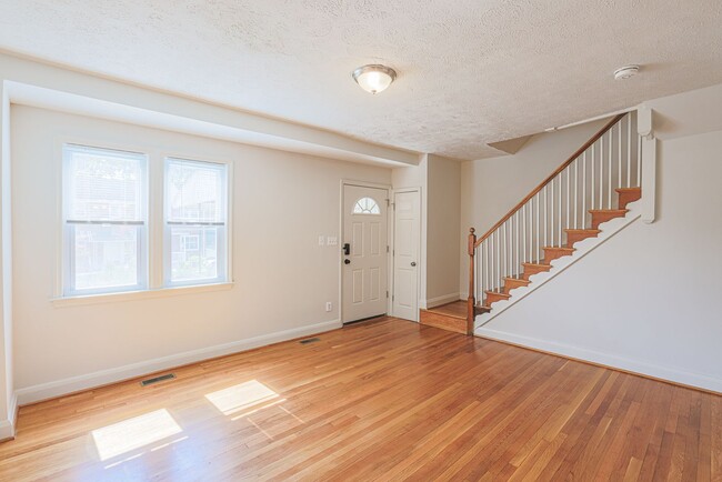 Building Photo - 5662 Kavon Ave