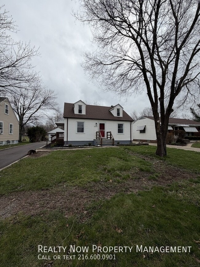 Building Photo - 6333 W 130th St