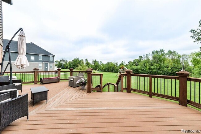 Building Photo - 51341 Park Pl Dr