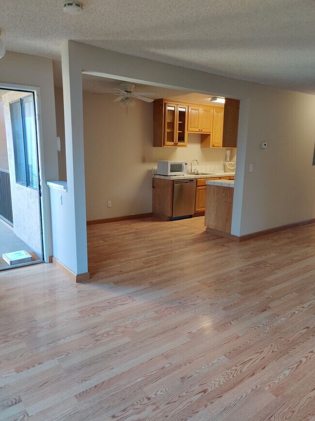 Building Photo - Beautiful Condo South Fremont Community - ...