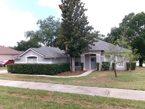 Building Photo - 12415 Lake Valley Dr