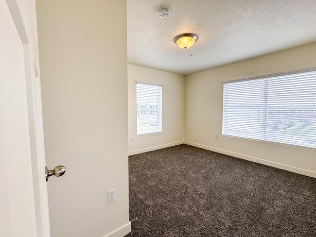 Building Photo - 531 S 850 E