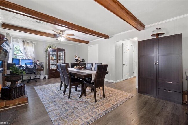 Building Photo - 1805 Monet Ct