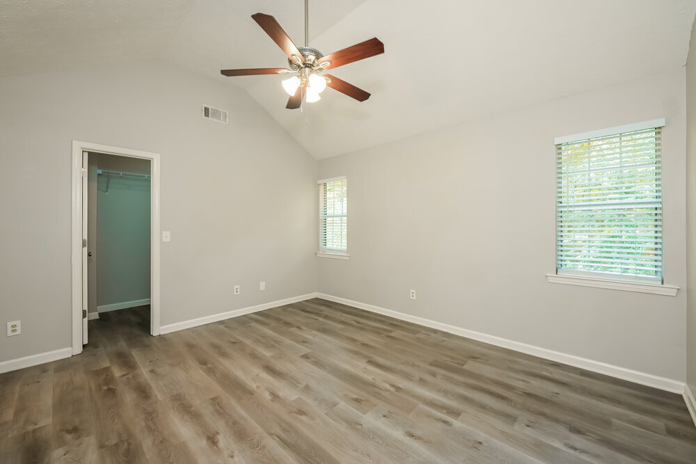 Building Photo - 2092 Wedgewood Dr