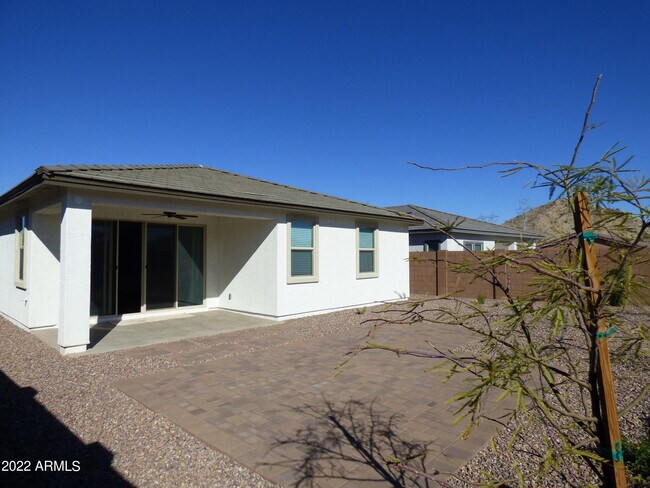Building Photo - 8759 S 168th Dr