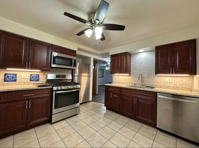 Building Photo - 4908 N Harlem Ave