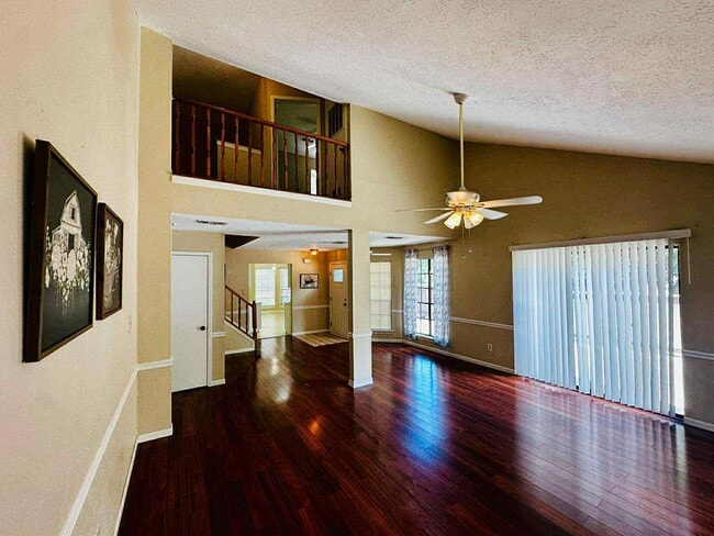 Building Photo - 78 W High Oaks Cir