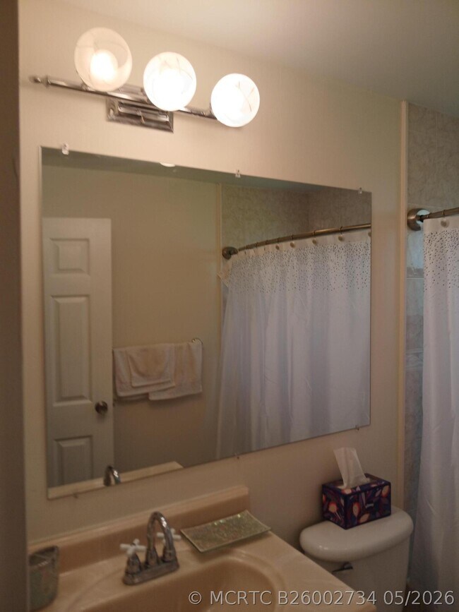 Building Photo - 92 Seville Dr