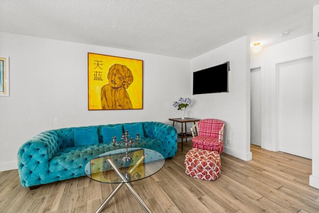 Building Photo - 5505 N Ocean Blvd