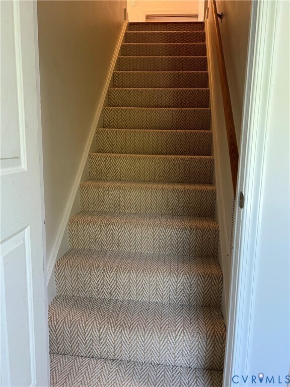 Building Photo - 4925 Saddleridge Ct