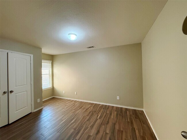 Building Photo - 1626 Thornhollow Dr